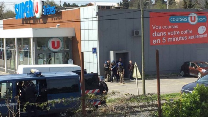Al menos dos muertos en Francia durante la toma de un supermercado