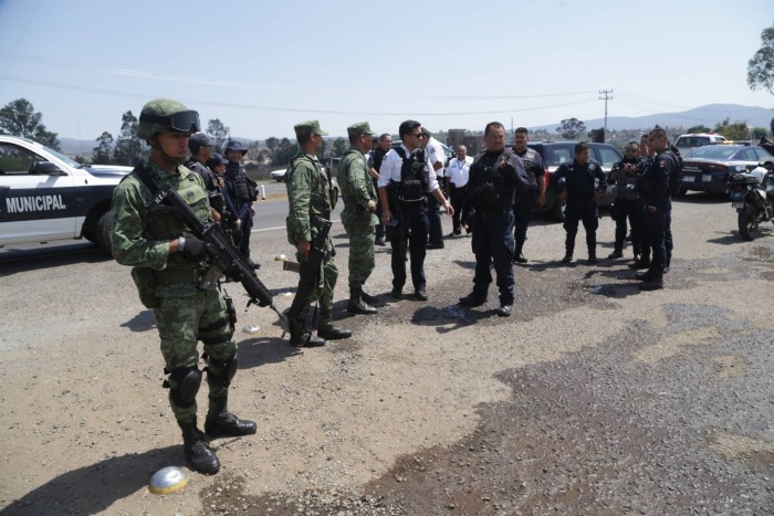 Encuentran ocho cadáveres con huellas de tortura en Michoacán