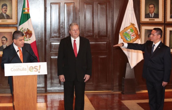 GOBERNADOR REALIZA LA TOMA DE PROTESTA DEL SECRETARIO DE SEGURIDAD