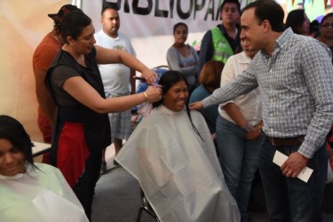 Lleva Manolo brigada de atención ciudadana a la colonia María de León