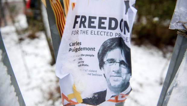 Puigdemont seguirá en la cárcel; Alemania pide su extradición