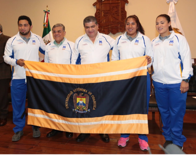 ABANDERA MIGUEL RIQUELME A DELEGACIÓN DE LA UADEC