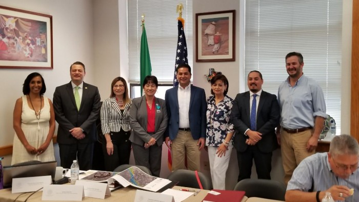 ACUERDAN ACUÑA Y DEL RÍO TX., TRABAJAR UNIDOS EN EL PROYECTO DE CONTROL DE AVENIDAS.