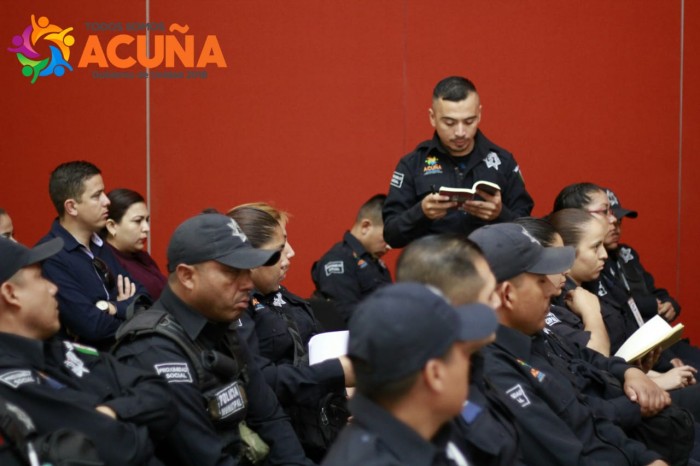 CAPACITAN A POLICÍAS MUNICIPALES SOBRE EL USO RACIONAL DE LA FUERZA.