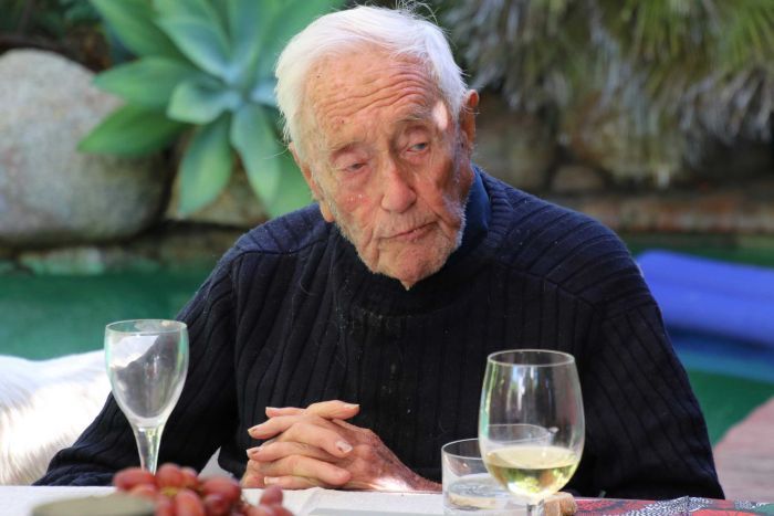 Un científico australiano de 104 años viaja a Suiza para solicitar el suicidio asistido