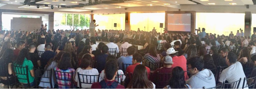 REÚNE JERICÓ A MÁS DE 600 JÓVENES, SE COMPROMETE A TRABAJAR POR MEJORES OPORTUNIDADES.