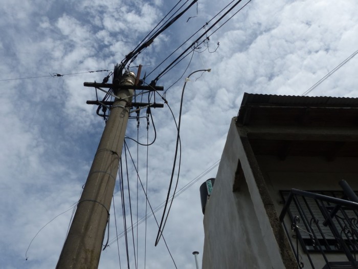 EXIGIRÁN A LA CFE, TELMEX Y EMPRESA DE CABLE, CORREGIR TENDIDO DE CABLE EN LA CIUDAD.