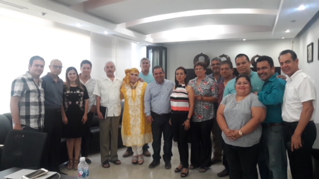 ANTE LA COMUNIDAD CULTURAL Y ARTÍSTICA ENTREGAN PROYECTO EJECUTIVO DEL TEATRO DE LA CIUDAD.