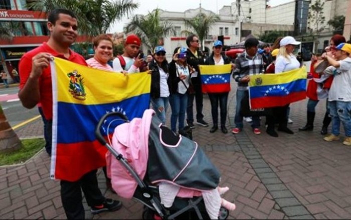 Gobierno pide a migrantes venezolanos no formar caravanas para entrar a EU