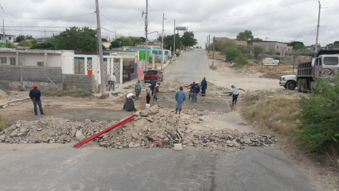 AVANZA PAVIMENTACIÓN DE CRUCEROS EN VIALIDADES PRIMARIAS.