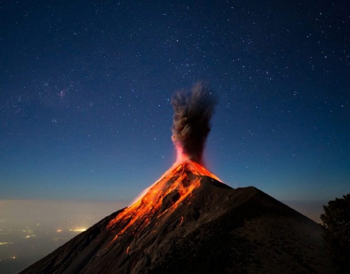 La violenta erupción de un volcán en Guatemala deja al menos 25 muertos