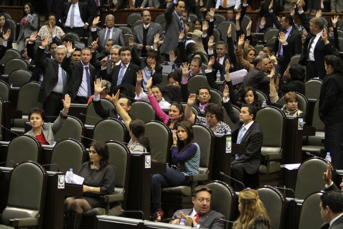 Diputados recibirán más de un Millón de pesos a su salida