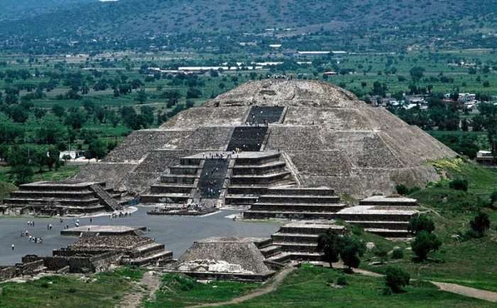El nuevo aeropuerto se asoma a la ciudad de los dioses