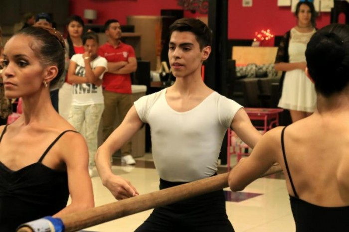 Gana estudiante de danza de Saltillo beca para la English National Ballet