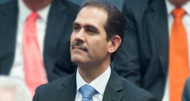 Juez otorga libertad a Padrés por defraudación fiscal