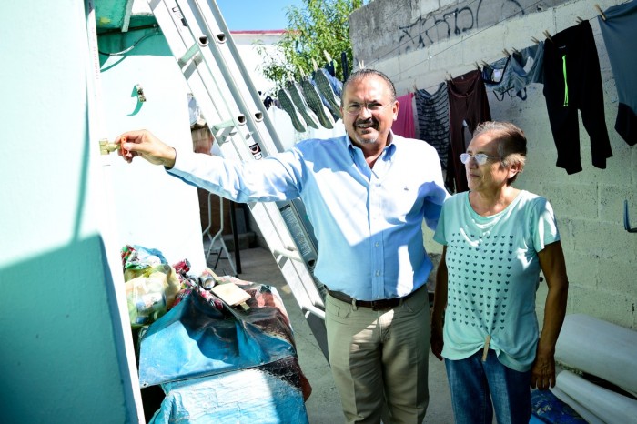 Un éxito programa de tinacos en facilidades de pago en Acuña, Coahuila.