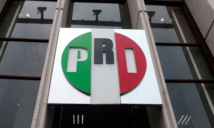 Crisis comienza a pasar factura al PRI: recorta sueldos y personal