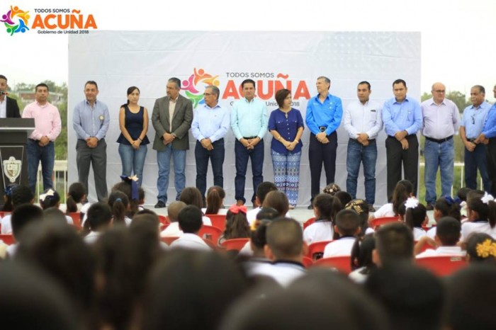 Entregan Ampliación de Explanada del PatioCívico en Primaria “Club Rotario” de Acuña Coahuila.