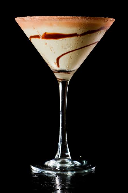 Martini de Baileys con naranja.