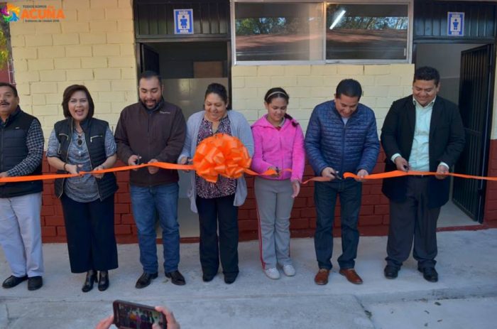 Rehabilita alcalde Roberto de los Santos primaria "Benito Juárez"