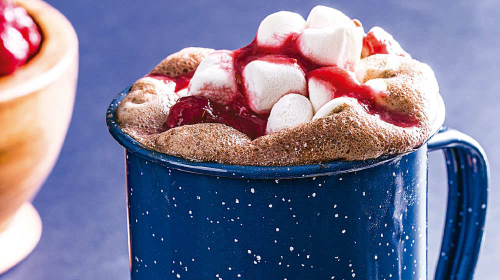 Chocolate caliente con frambuesa.