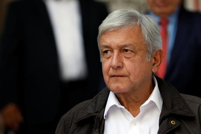 ‘Perdón y punto final’ de López Obrador genera controversia en Morena