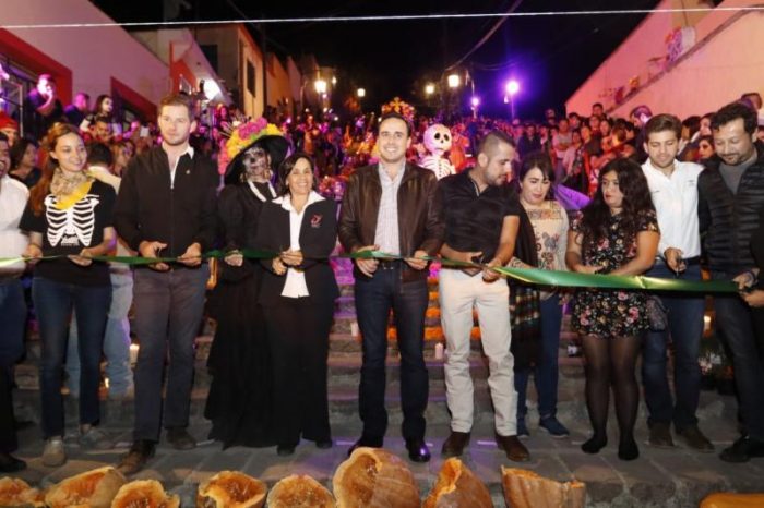 Vive Saltillo al celebrar a los muertos (galería de fotos)