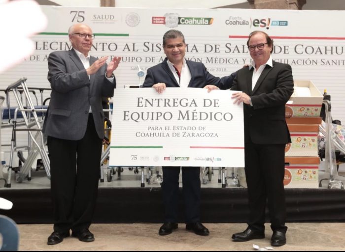 ENTREGAN RIQUELME Y NARRO ROBLES BENEFICIOS EN SALUD