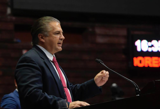 Lenin Pérez presenta reserva a dictamen que reforma Ley del Seguro Social