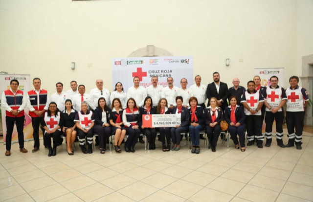 ENTREGA GOBIERNO DE COAHUILA 23 MDP A CRUZ ROJA MEXICANA