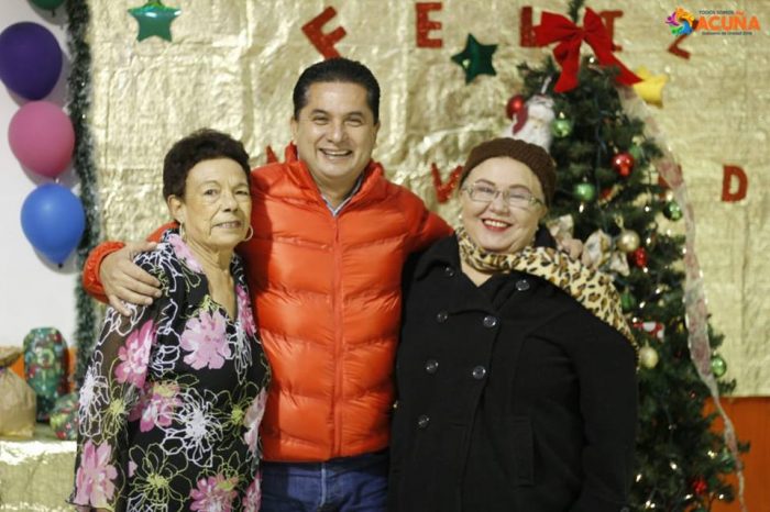 Asiste Alcalde Roberto de los Santos a posada con Adultos Mayores.