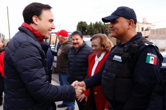 Manolo Jiménez brinda seguridad a familias saltillenses