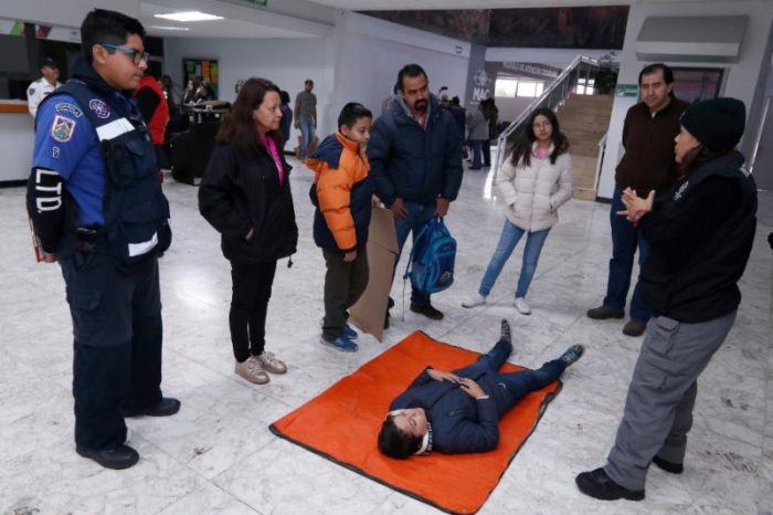 Protección Civil y Bomberos capacita a más de 77 mil personas en temas de prevención