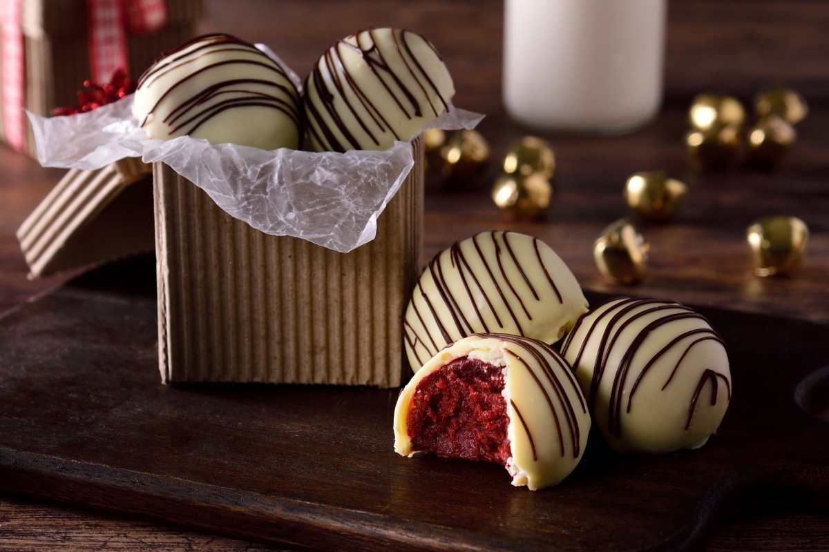 Trufas de Red Velvet Navideñas.