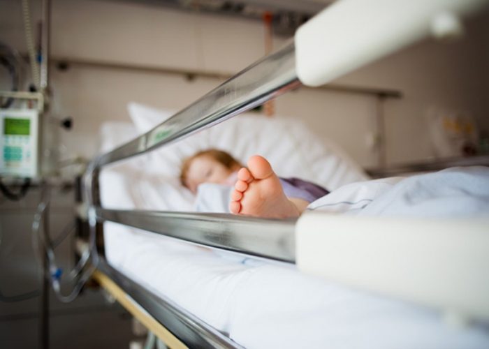 Padres de niños con cáncer, cerca de contar con licencias laborales para cuidarlos