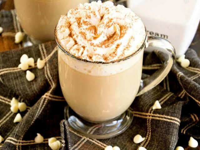 Chocolate caliente blanco.