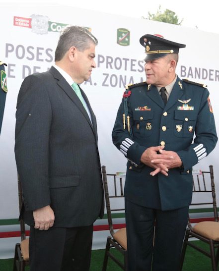 PRESIDEN RIQUELME Y GENERAL RAÚL GUILLÉN, TOMA DE POSESIÓN EN LA SEXTA ZONA MILITAR