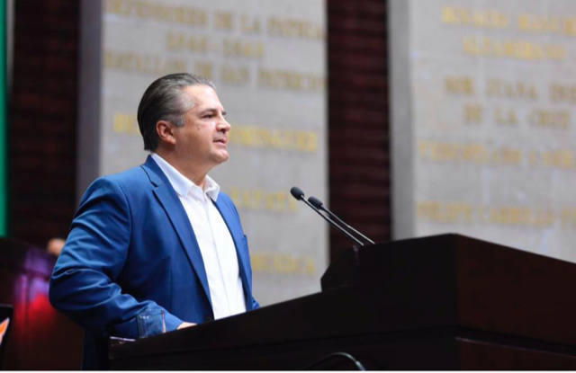 Lenin Pérez presenta reserva al artículo 25 de la Ley de Ingresos