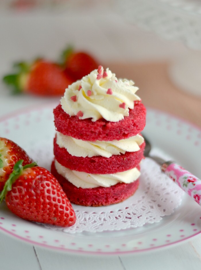 Mini pastel de fresa para San Valentín.