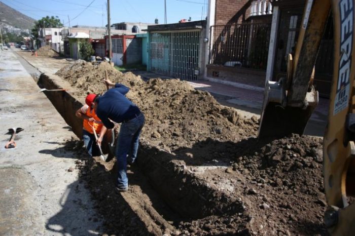 Obra de agua potable beneficia a miles de saltillenses