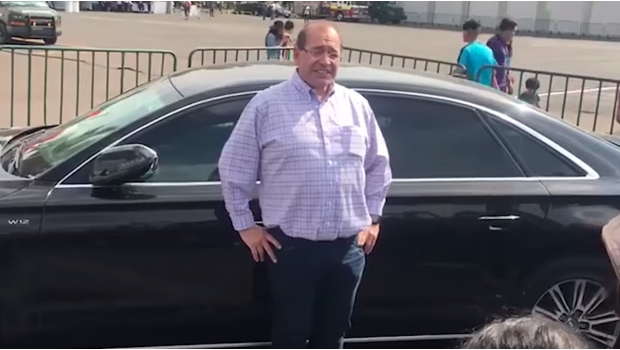 Pagan casi 2 mdp "La Bestia" mexicana, vehículo que transportó a Peña y Calderón