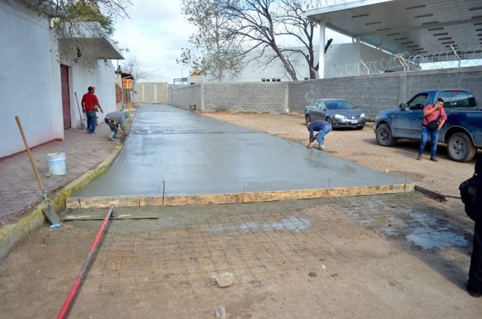 50% de avance en pavimentación de la calle francisco Javier Mina.