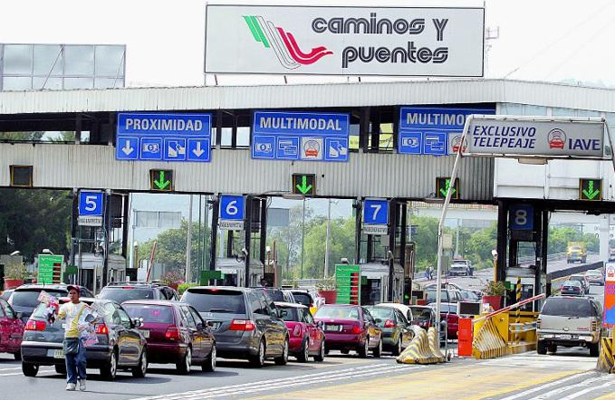 Capufe incrementa cuota de casetas en pleno puente y solo reciben EFECTIVO¡¡¡