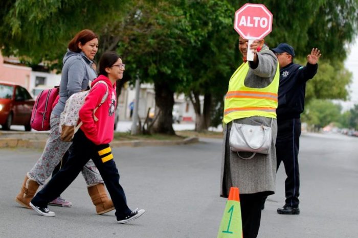 Forma Comisión de Seguridad patrullas escolares en escuelas