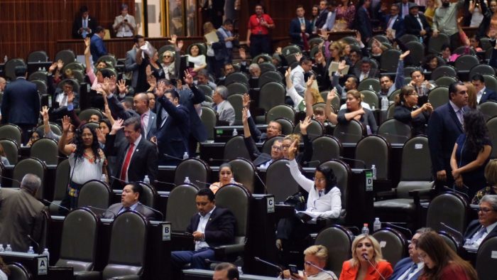 Aprueban diputados en lo general y en lo particular la Reforma Educativa