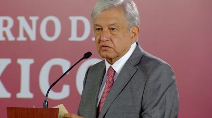 AMLO elige comisionados de la CRE: una leyó definición en internet, otra plantea "destruir medio ambiente"
