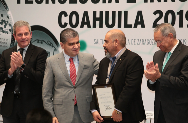 ENTREGA RIQUELME PREMIO ESTATAL DE CIENCIA, TECNOLOGÍA E INNOVACIÓN