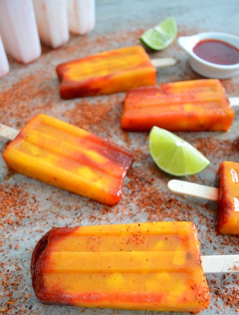Paletas de Mango con Chamoy.