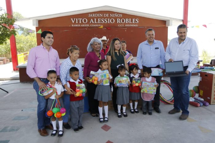 SEGUIMOS EQUIPANDO A LAS ESCUELAS CON EL PROGRAMA “ESCUELAS AL 50”