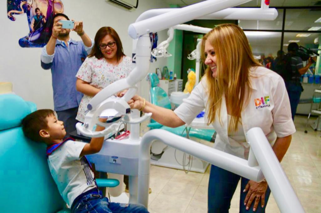 INICIA MARCELA GORGÓN ENTREGA DE 100 PRÓTESIS DENTALES DEL PROGRAMA ‘CAMBIANDO VIDAS’